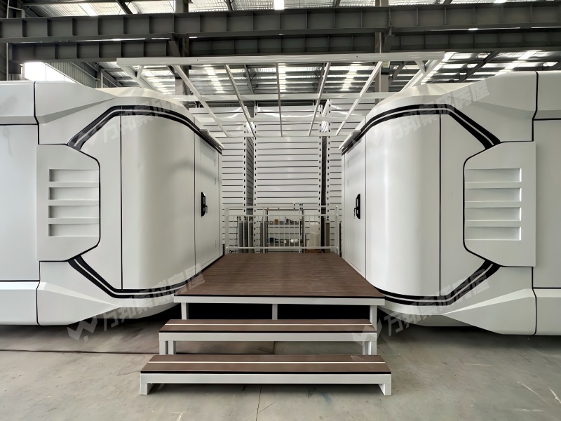 Nuevas cápsulas modulares de vivienda sostenible con conexión gemela, disponibles para su puesta en servicio.