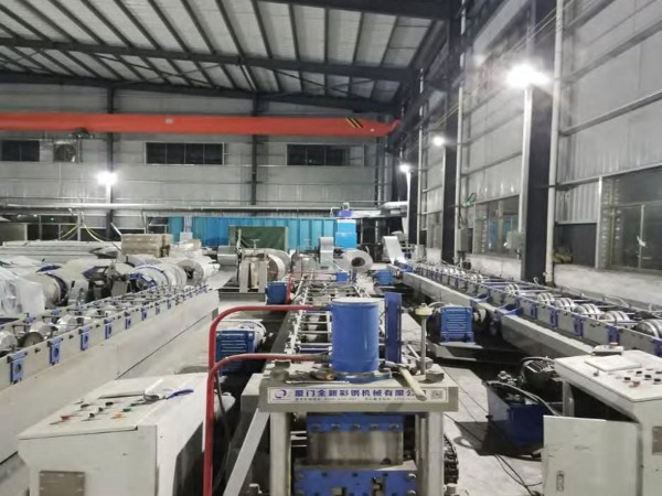 Folding container houses prepared for shipping at the Wanbang factory — Wanbang foldable modular units for export